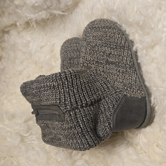 Sonoma Life + Style Brand Grey Boots Girls Size 3 kids - Picture 2 of 8